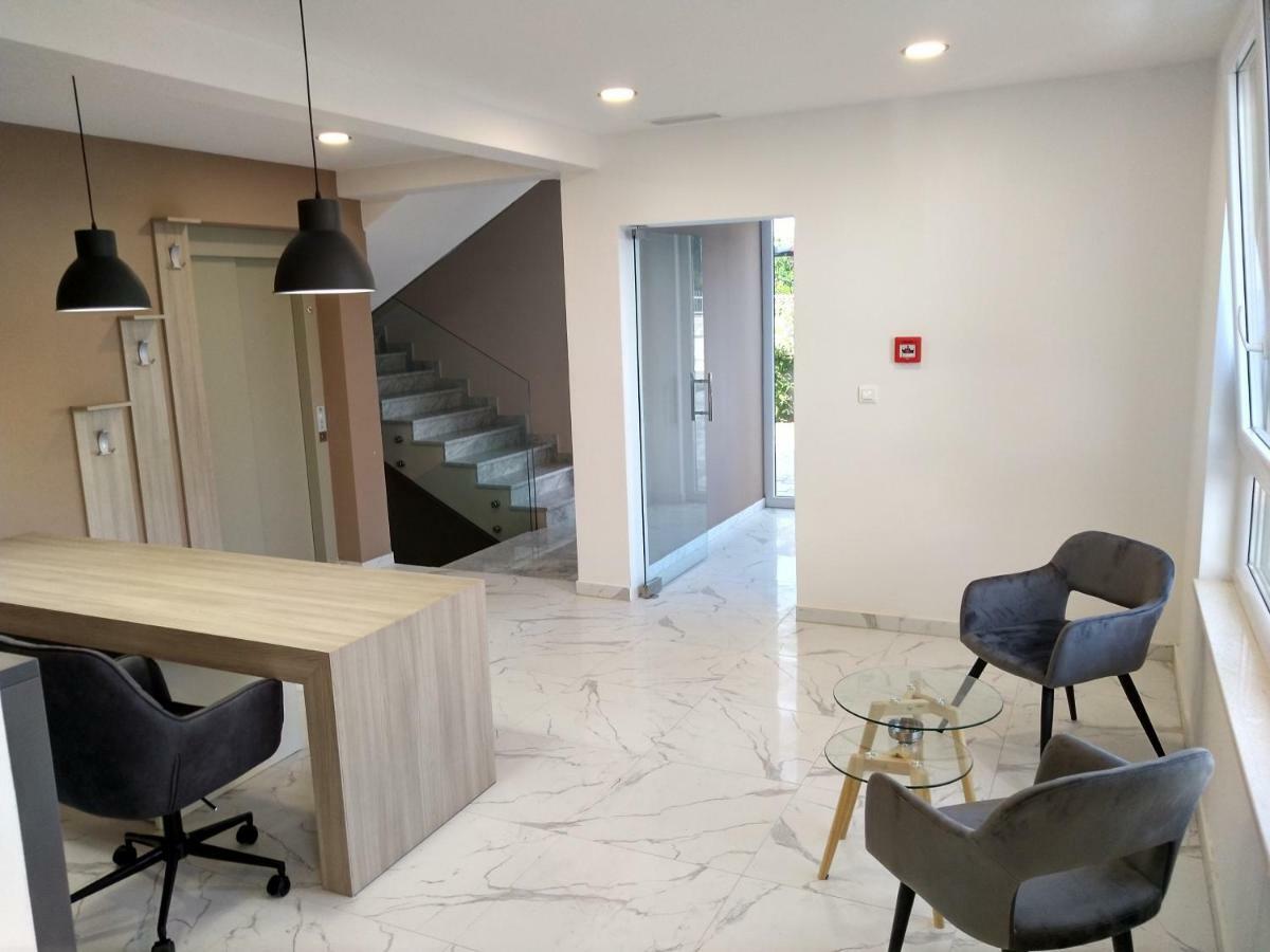 Apartments Adriatic โปดสตรานา ภายนอก รูปภาพ