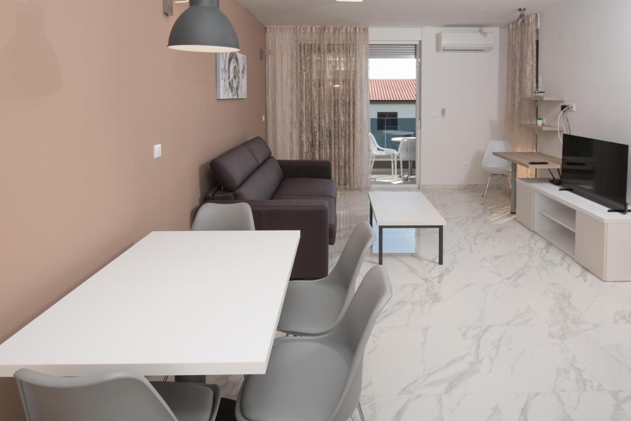 Apartments Adriatic โปดสตรานา ภายนอก รูปภาพ
